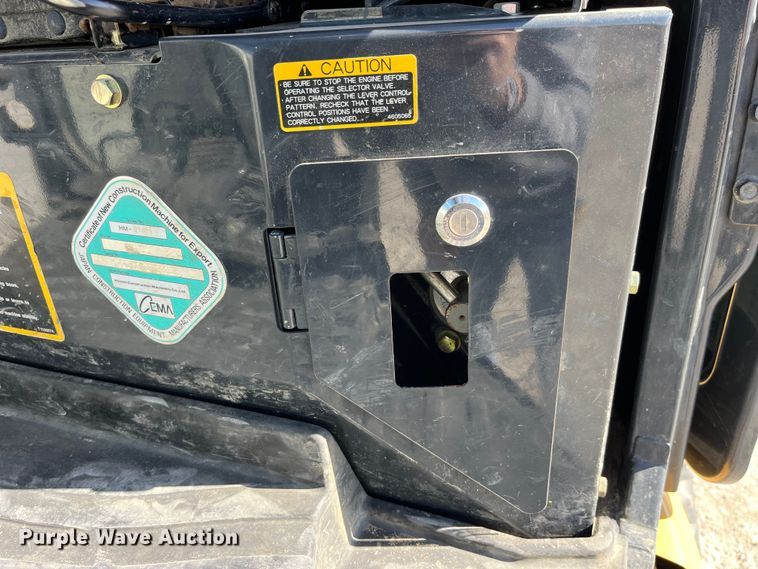 image for item LE9036 2015 John Deere 35G mini excavator