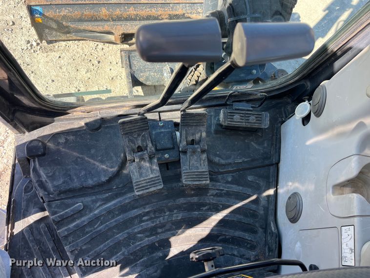 image for item LE9036 2015 John Deere 35G mini excavator