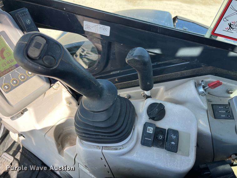 image for item LE9036 2015 John Deere 35G mini excavator