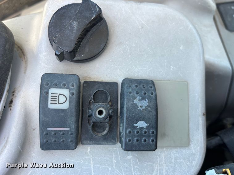 image for item LE9036 2015 John Deere 35G mini excavator