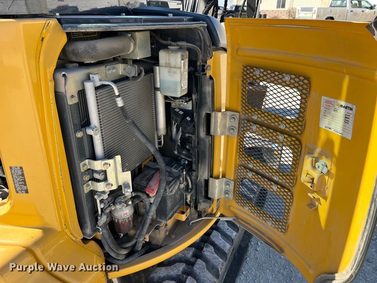 image for item LE9036 2015 John Deere 35G mini excavator