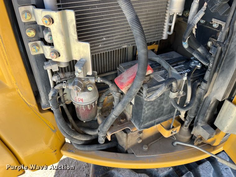 image for item LE9036 2015 John Deere 35G mini excavator