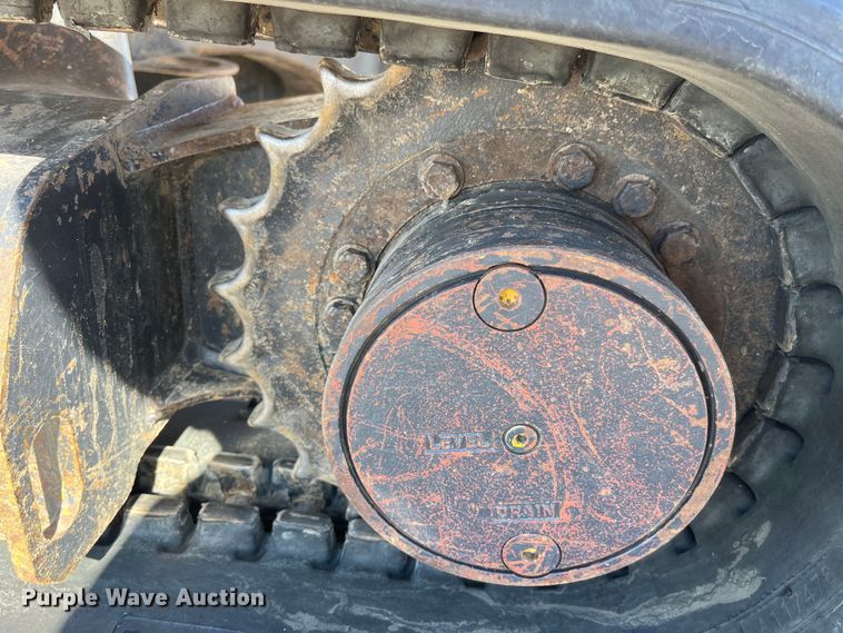 image for item LE9036 2015 John Deere 35G mini excavator