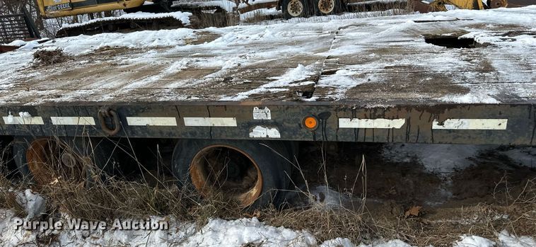 image for item LO9492 2002 Towmaster  T50 equipment trailer