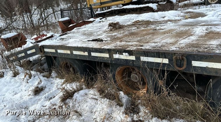 image for item LO9492 2002 Towmaster  T50 equipment trailer