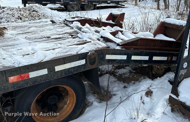 image for item LO9492 2002 Towmaster  T50 equipment trailer