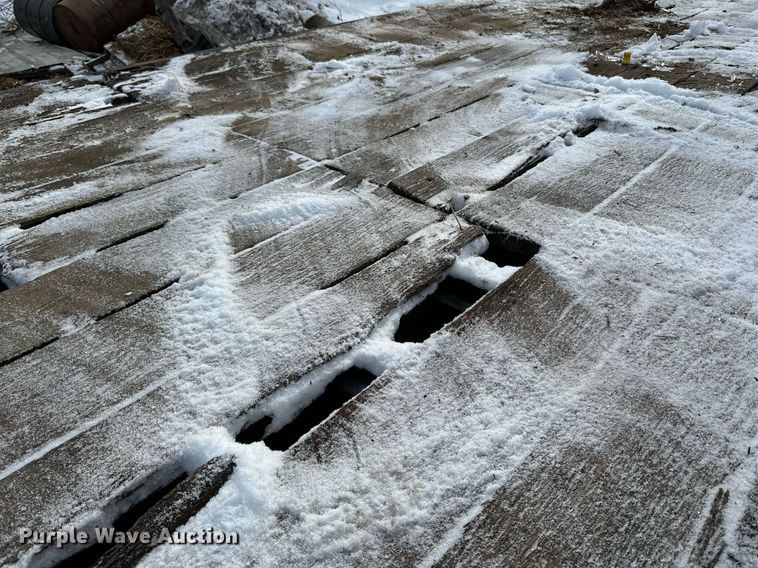 image for item LO9492 2002 Towmaster  T50 equipment trailer