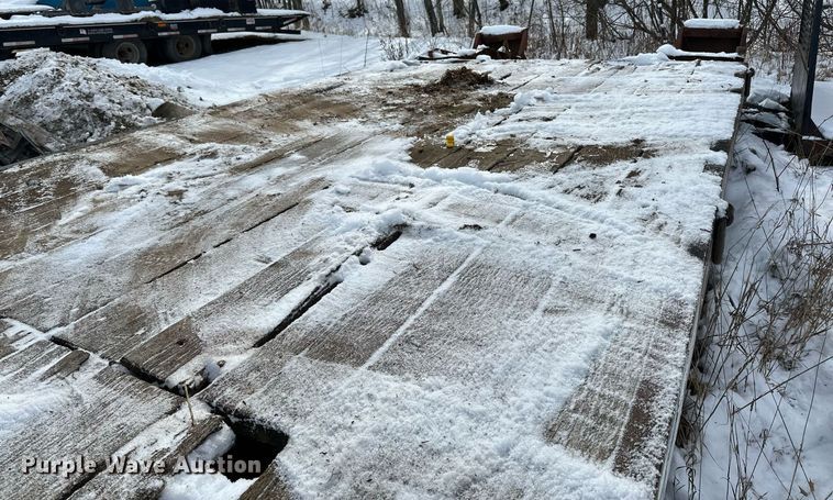 image for item LO9492 2002 Towmaster  T50 equipment trailer