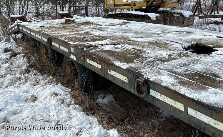 image for item LO9492 2002 Towmaster  T50 equipment trailer