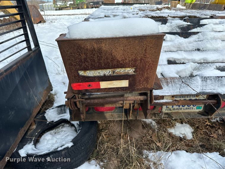 image for item LO9492 2002 Towmaster  T50 equipment trailer