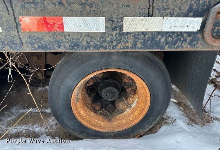 image for item LO9492 2002 Towmaster  T50 equipment trailer