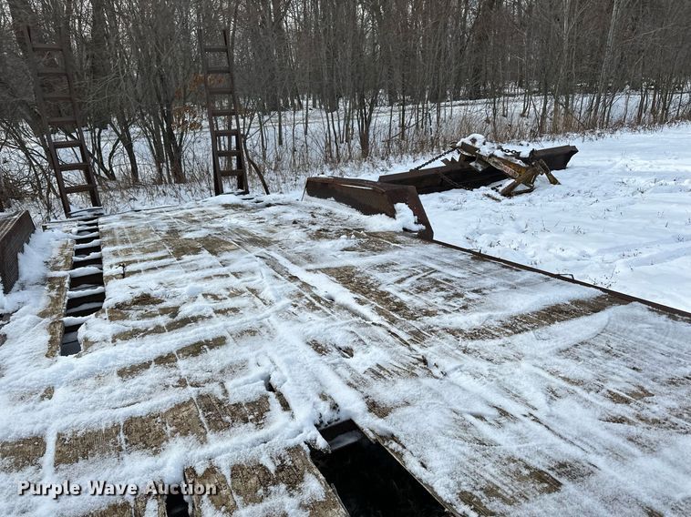 image for item LO9493 2001 PJ  equipment trailer