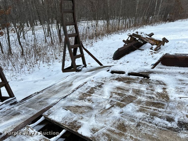 image for item LO9493 2001 PJ  equipment trailer