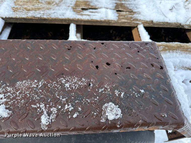 image for item LO9493 2001 PJ  equipment trailer