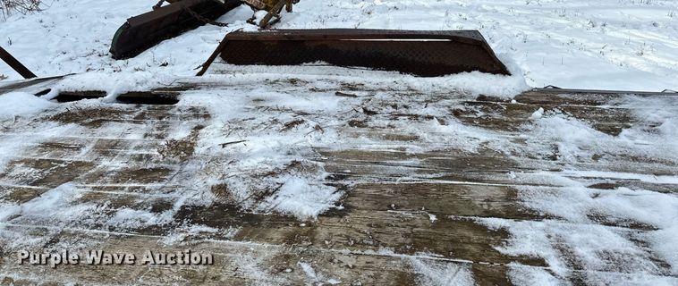 image for item LO9493 2001 PJ  equipment trailer