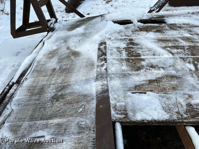 image for item LO9493 2001 PJ  equipment trailer