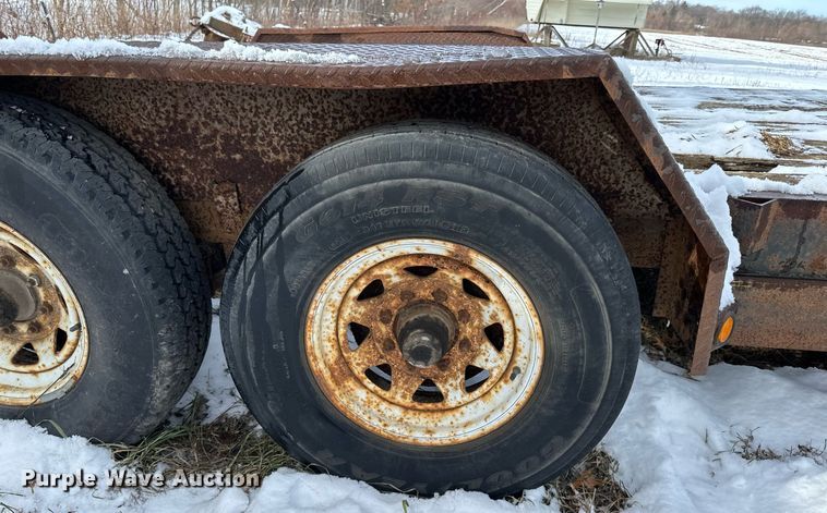 image for item LO9493 2001 PJ  equipment trailer