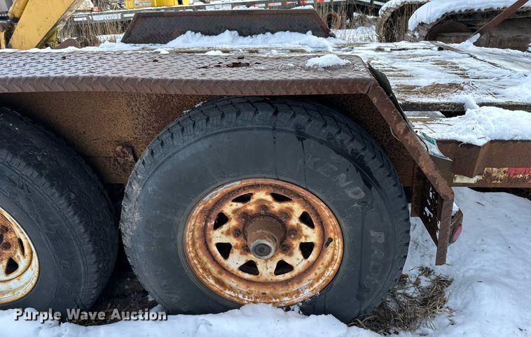 image for item LO9493 2001 PJ  equipment trailer