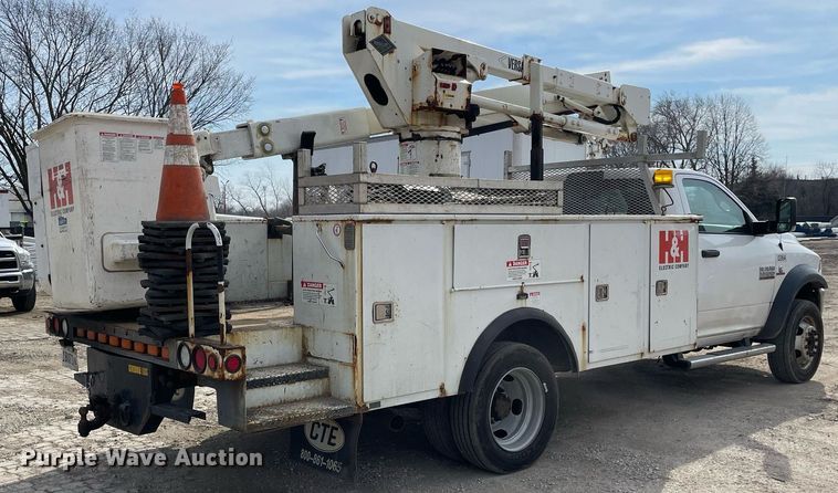 image for item LV9993 2016 Dodge Ram 5500HD bucket truck