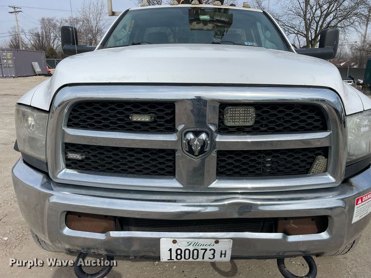 image for item LV9993 2016 Dodge Ram 5500HD bucket truck