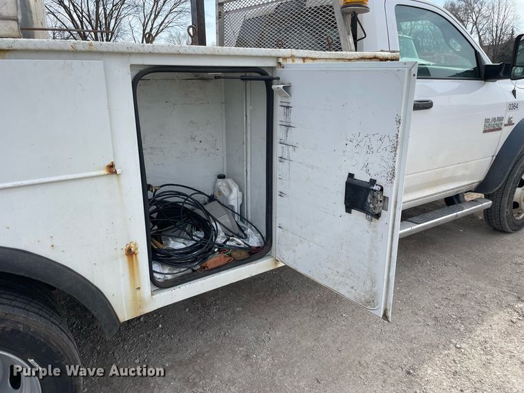 image for item LV9993 2016 Dodge Ram 5500HD bucket truck