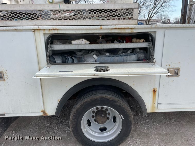 image for item LV9993 2016 Dodge Ram 5500HD bucket truck