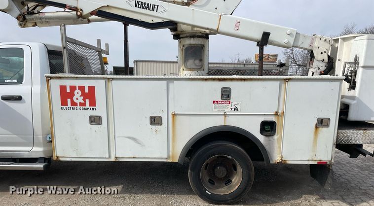 image for item LV9993 2016 Dodge Ram 5500HD bucket truck