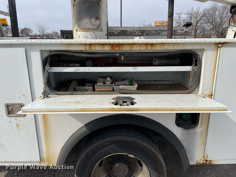 image for item LV9993 2016 Dodge Ram 5500HD bucket truck