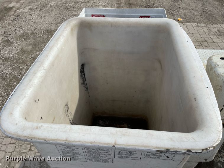 image for item LV9993 2016 Dodge Ram 5500HD bucket truck