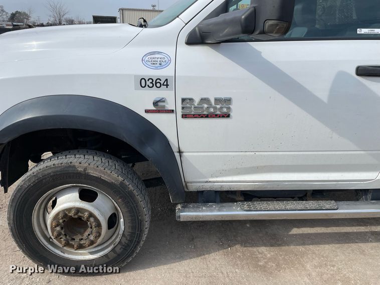 image for item LV9993 2016 Dodge Ram 5500HD bucket truck