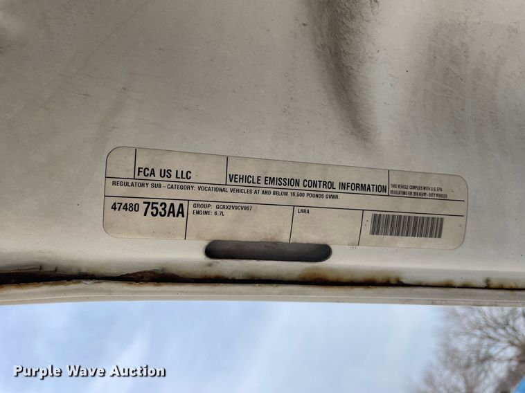 image for item LV9993 2016 Dodge Ram 5500HD bucket truck