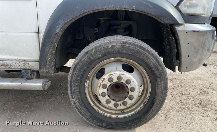 image for item LV9993 2016 Dodge Ram 5500HD bucket truck