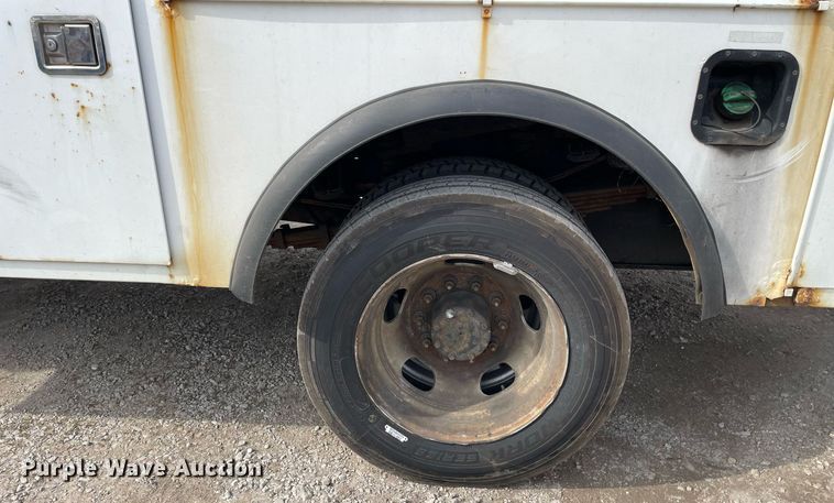 image for item LV9993 2016 Dodge Ram 5500HD bucket truck