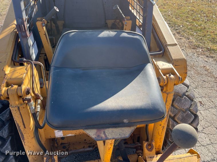image for item LV9996 1999 Case 1840 skid steer loader