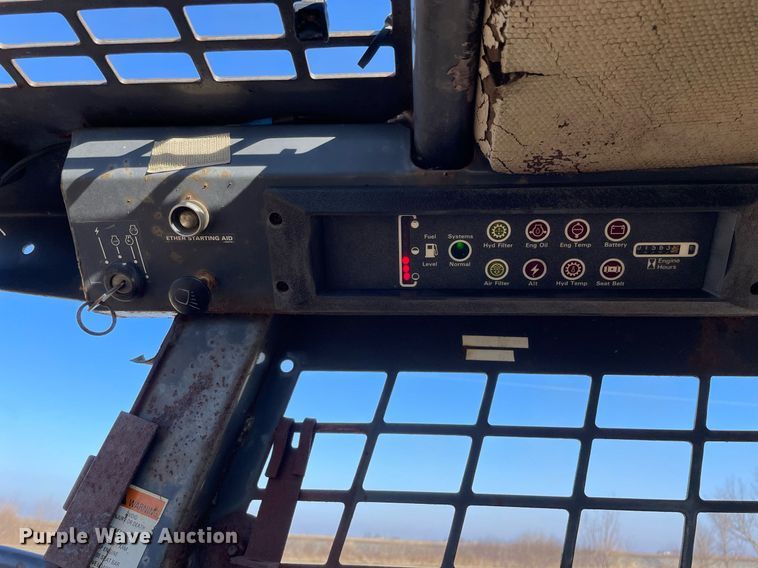 image for item LV9996 1999 Case 1840 skid steer loader