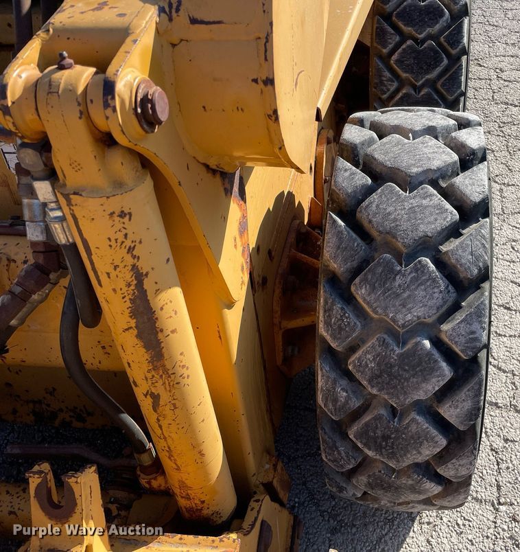image for item LV9996 1999 Case 1840 skid steer loader