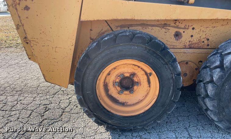 image for item LV9996 1999 Case 1840 skid steer loader