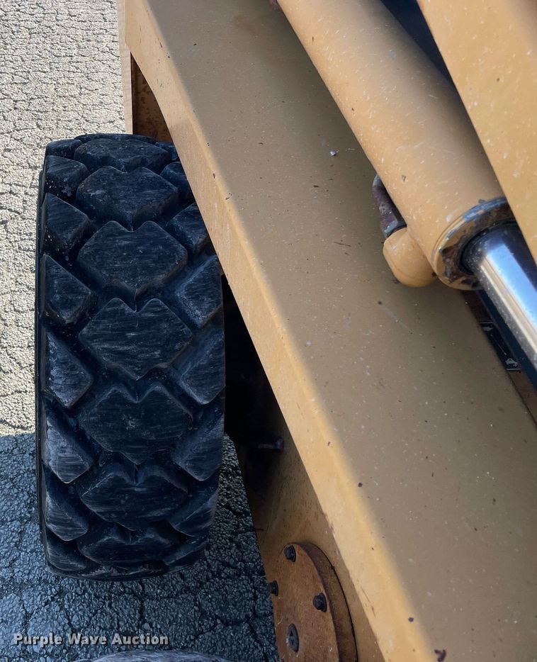 image for item LV9996 1999 Case 1840 skid steer loader