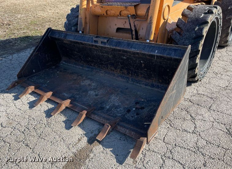 image for item LV9998 2002 Case 95XT skid steer loader