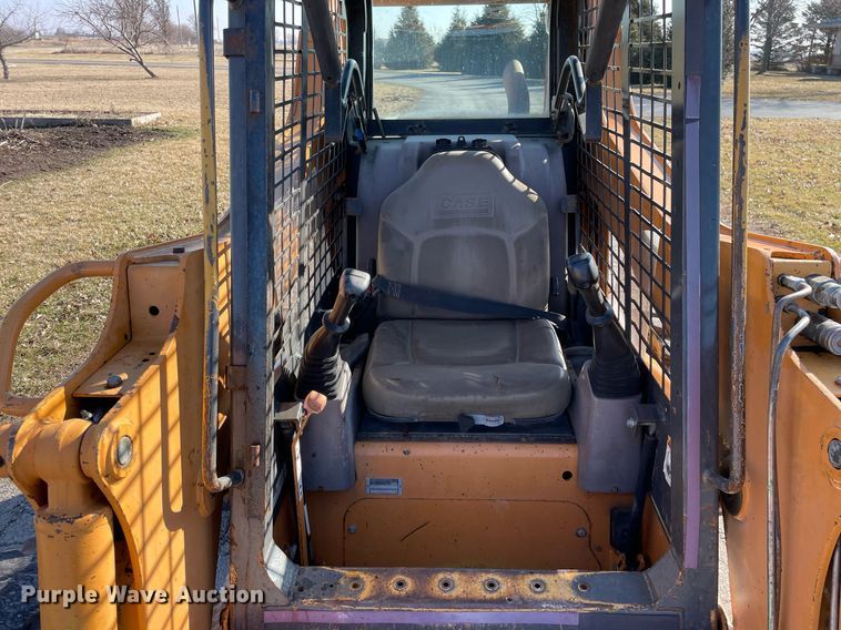 image for item LV9998 2002 Case 95XT skid steer loader