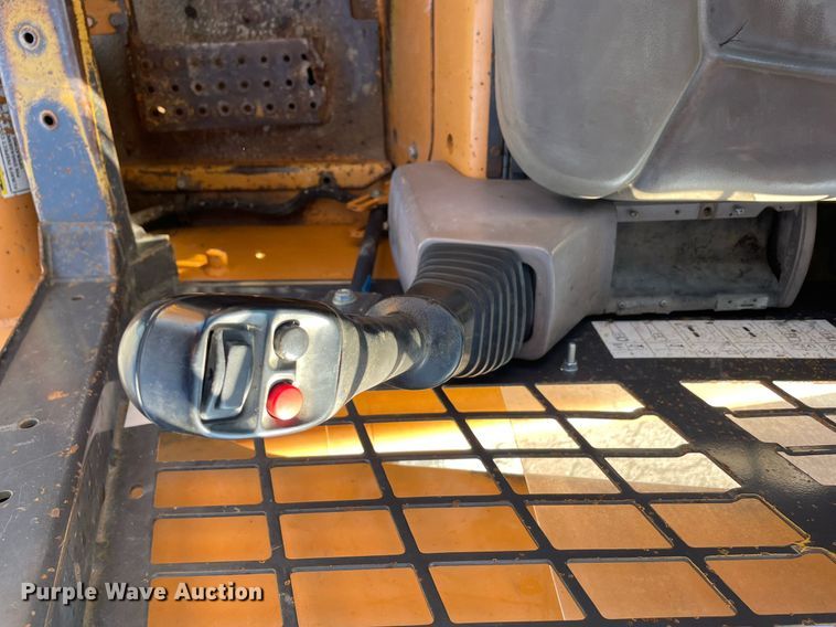 image for item LV9998 2002 Case 95XT skid steer loader