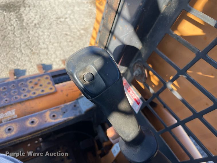 image for item LV9998 2002 Case 95XT skid steer loader