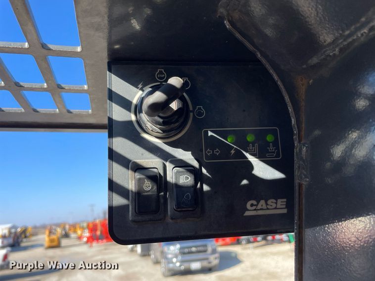 image for item LV9998 2002 Case 95XT skid steer loader