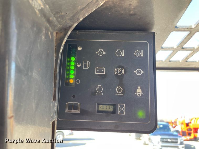 image for item LV9998 2002 Case 95XT skid steer loader