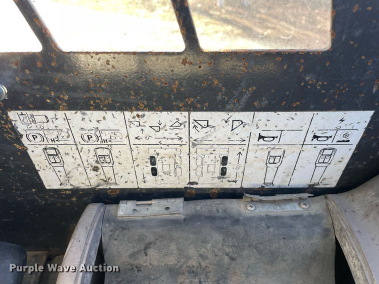 image for item LV9998 2002 Case 95XT skid steer loader