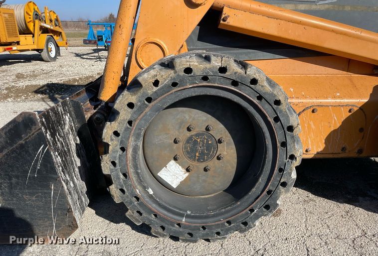 image for item LV9998 2002 Case 95XT skid steer loader