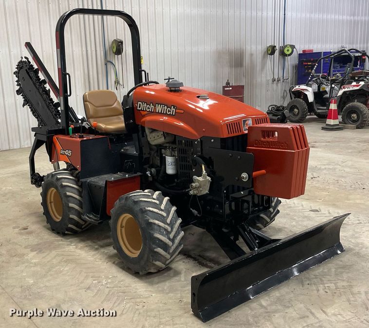 image for item LV9999 2015 Ditch Witch RT45 trencher