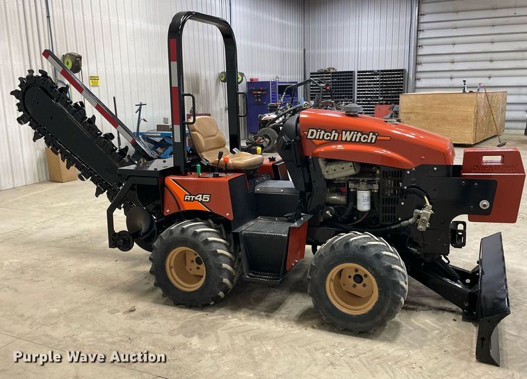 image for item LV9999 2015 Ditch Witch RT45 trencher
