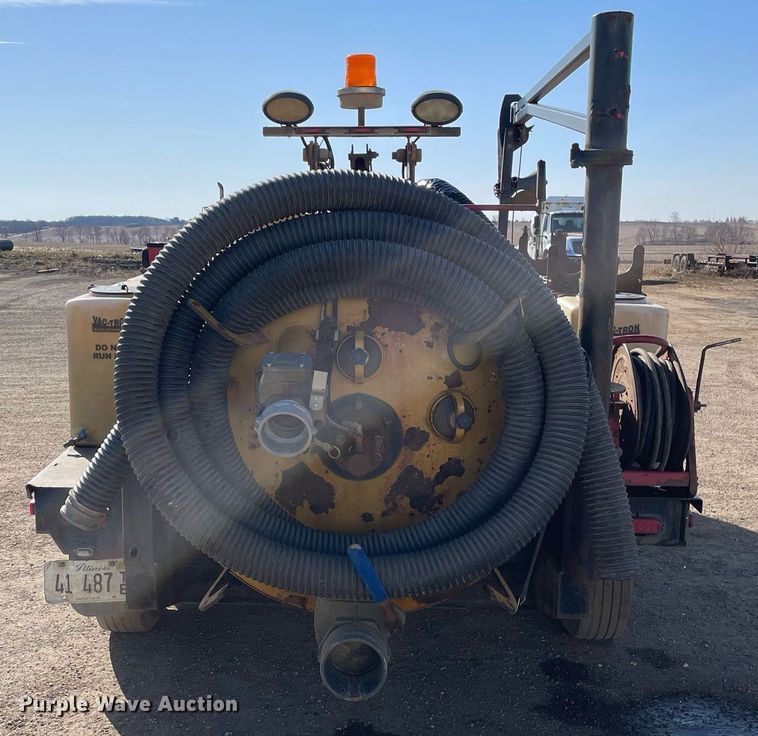 image for item LW9002 2016 Vermeer LP873SDT vacuum excavator