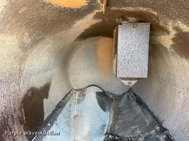 image for item LW9002 2016 Vermeer LP873SDT vacuum excavator